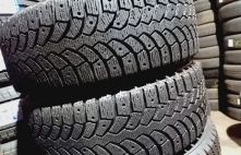 Bridgestone Blizzak Spike-01 96T